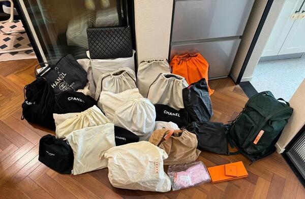 西双版纳回收奢侈品衣服.jpg